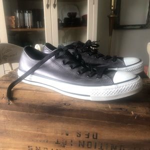 Converse All-Star Sneakers Sz.10. EUC like new! Stunning metallic grey color.